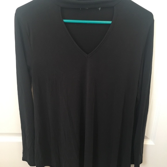 Black long sleeve key hole neck top - Picture 1 of 1